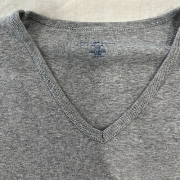 Brandy Melville baby tee - Picture 4 of 5